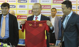 HLV Park Hang-seo: 'Tuyển Việt Nam sẽ chơi bóng ngắn và nhanh'