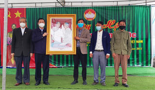 Ngày hội vui ở thôn Tam Sơn