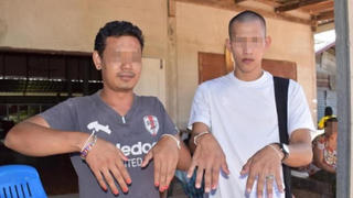 Đua nhau đánh móng tay để trừ ma