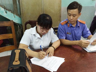 TP Hồ Chí Minh: Bắt tạm giam nguyên chấp hành viên chiếm đoạt tài sản