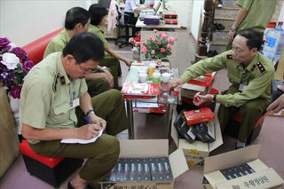 Hàng trăm hộp 'An cung Hàn Quốc' không rõ nguồn gốc