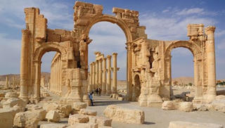 IS đánh sập Khải hoàn môn 2.000 năm tuổi ở Syria