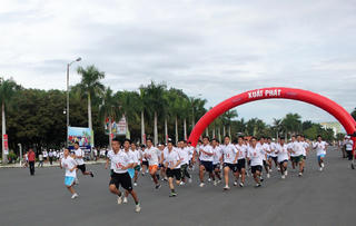 Hơn 1.850 vận động viên tranh tài giải Việt dã Báo Quảng Nam lần thứ XXII