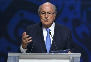 Blatter đáp trả tỷ phú Hàn Quốc