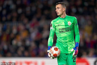 Europa League: Barcelona cầm hòa 0-0 Galatasaray ở lượt đi vòng 1/8