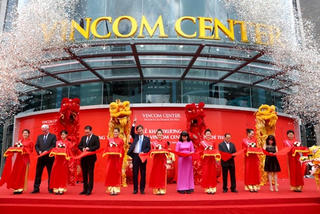 Khai trương Vincom Center Nguyễn Chí Thanh