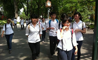 Một trường chỉ có 2 học sinh đỗ tốt nghiệp THPT