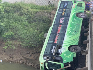 Vụ tai nạn giao thông khiến 2 người tử vong, nhiều người bị thương tại Thanh Hóa: Do lái xe buồn ngủ