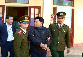Bắt cán bộ làm giả hồ sơ bệnh án