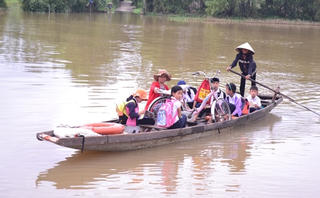 Cần lắm một cây cầu qua sông Ô Lâu