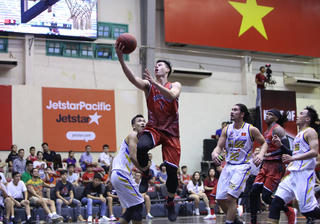 Chiến binh Thăng Long ‘bắn hạ’ đại bàng