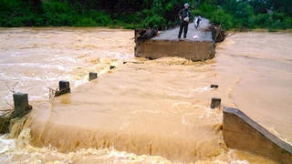 Vùng núi Bắc Bộ đề phòng mưa dông trong đêm nay