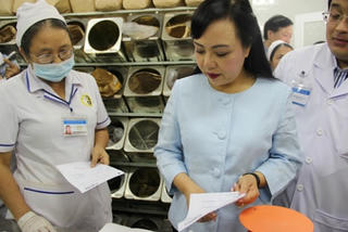 Đẩy mạnh phát triển y học cổ truyền trong dân