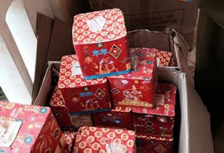 Bắt ô tô khách vận chuyển nửa tạ pháo nổ nhập lậu