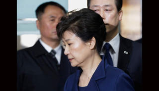 Cựu Tổng thống Park Geun-hye chính thức bị bắt giữ