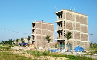 Phổ biến tình trạng nhà, đất 2 giá