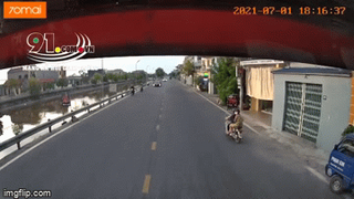 [VIDEO] Bất cẩn khi trông con nhỏ, người mẹ suýt phải ‘ôm hận’