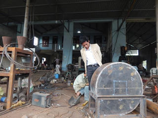 Làm giàu nhờ máy ép vỏ trấu