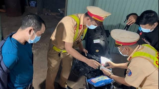 Đắk Lắk: Phát hiện đối tượng dương tính với ma túy, tàng trữ 2 súng tự chế