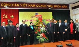 Chủ tịch Nguyễn Thiện Nhân chúc mừng ngành y tế nhân ngày 27-2