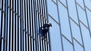 'Người nhện' tay không chinh phục tòa nhà cao thứ 5 thế giới