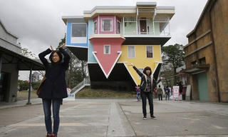 Kỳ lạ ngôi nhà 'trồng cây chuối'