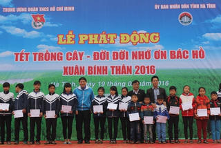 Trồng 1 vạn cây trang tại vùng biển Cẩm Lĩnh (Hà Tĩnh)