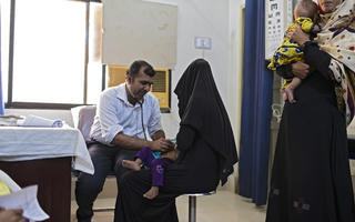 Pakistan vật vã đối phó với HIV