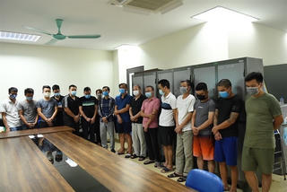 Nhà cái và con bạc chạy đua cùng trái bóng - Kỳ 2: Phía sau mỗi trận cầu