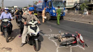 Xe tải lao dốc đâm vào xe máy, 2 nữ sinh viên thiệt mạng