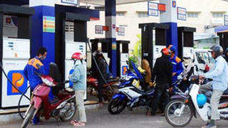 Tăng rà soát doanh nghiệp đầu mối xăng dầu