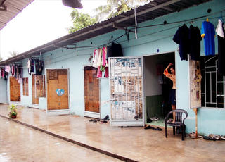 Xây nhà ở cho công nhân nghèo