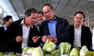 Chủ tịch UBTƯ MTTQ Việt Nam Nguyễn Thiện Nhân làm việc với Ban Thường vụ Tỉnh ủy tỉnh Lâm Đồng