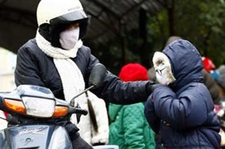 Trời lạnh buốt, người dân chủ động bảo vệ sức khỏe