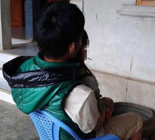 Làm rõ việc bé gái 5 tuổi bị hàng xóm 15 tuổi xâm hại