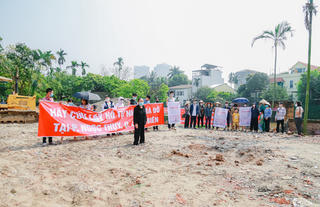 Long Biên, Hà Nội: Dân phản ứng gay gắt chính quyền tạm dừng san lấp hồ tự nhiên để đối thoại