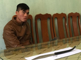 4 thanh niên vây đánh, đâm thấu bụng một cán bộ quân đội