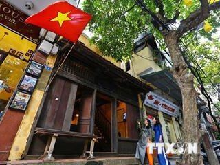 [ẢNH] Thăm phố xưa Hà Nội nhớ ghé ngôi nhà cổ 87 Mã Mây