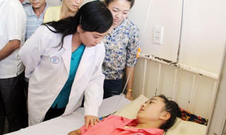 Thực hư về lời hứa ‘miễn toàn bộ viện phí’