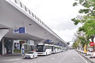 Cảnh sát hộ tống đoàn gần 1.000 khách đến Đà Nẵng 