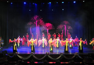 Cần quan tâm tới công tác lý luận phê bình sân khấu