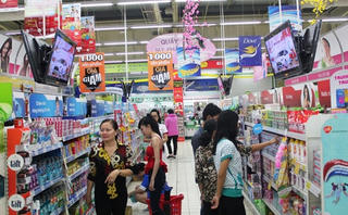 Bán lẻ nội tăng tốc