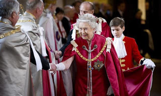 Người dân Anh mừng sinh nhật Nữ hoàng Elizabeth II