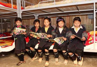 Tiếp tục hỗ trợ gạo cho học sinh đặc biệt khó khăn