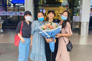 Hết phim '11 tháng 5 ngày', Khả Ngân lập tức quay trở lại miền Nam