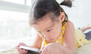 7 lời khuyên giúp ngăn trẻ nghiện điện thoại
