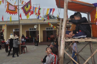 [ẢNH] Hội bài chòi đầu Xuân ở Quảng Bình