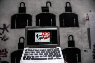 Nhiều kênh YouTube có nội dung tào lao: Bảo vệ trẻ em như thế nào? 