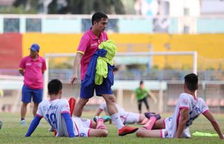 V-League tạm nghỉ hơn 2 tháng: Các đội bóng lo sốt vó