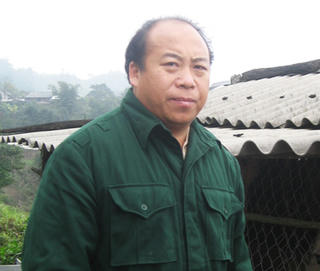 Người thắp lửa giữa đại ngàn